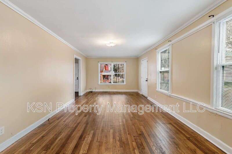 Newly renovated 4-Bedroom Home with 2 Full Baths in Savannah property image