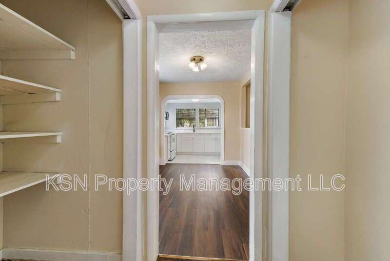 Newly renovated 4-Bedroom Home with 2 Full Baths in Savannah property image