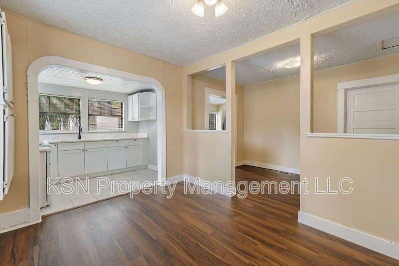 Newly renovated 4-Bedroom Home with 2 Full Baths in Savannah property image