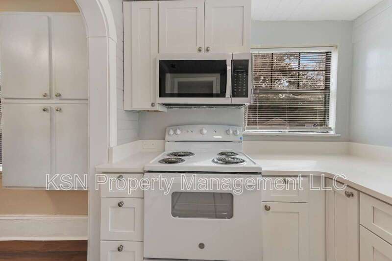 Newly renovated 4-Bedroom Home with 2 Full Baths in Savannah property image
