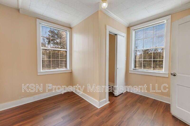 Newly renovated 4-Bedroom Home with 2 Full Baths in Savannah property image