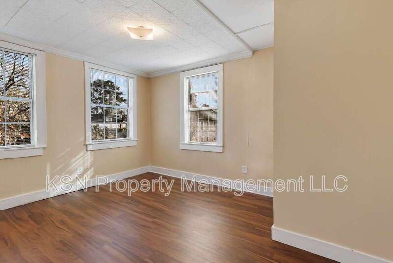 Newly renovated 4-Bedroom Home with 2 Full Baths in Savannah property image