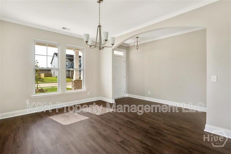 Beautiful home in the Cumberland Point subdivision property image