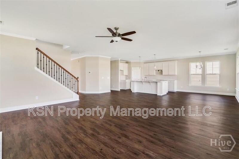 Beautiful home in the Cumberland Point subdivision property image