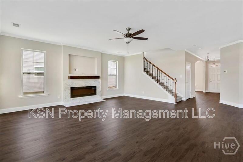 Beautiful home in the Cumberland Point subdivision property image