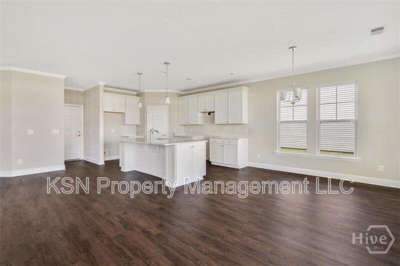 Beautiful home in the Cumberland Point subdivision property image