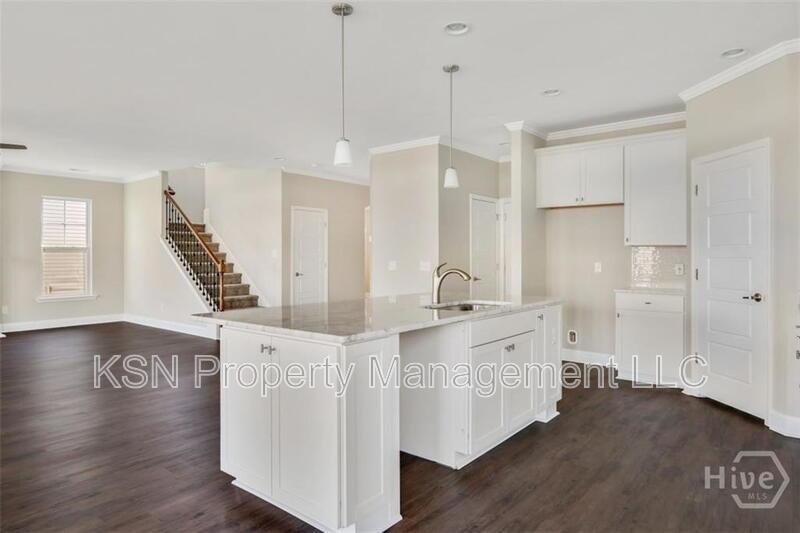 Beautiful home in the Cumberland Point subdivision property image