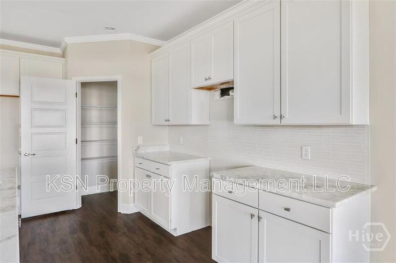 Beautiful home in the Cumberland Point subdivision property image