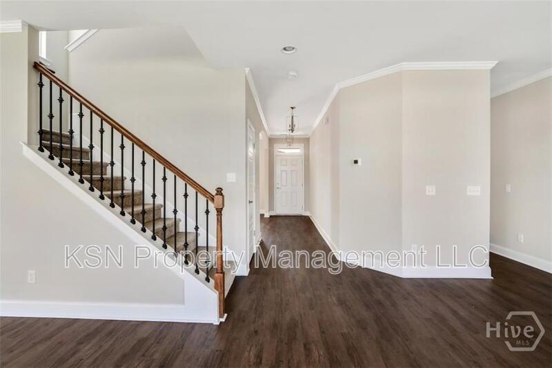 Beautiful home in the Cumberland Point subdivision property image