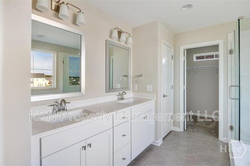 Beautiful home in the Cumberland Point subdivision property image