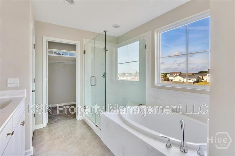 Beautiful home in the Cumberland Point subdivision property image