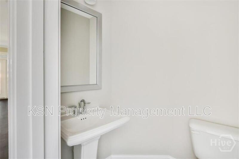 Beautiful home in the Cumberland Point subdivision property image