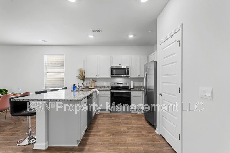 Recently built 4 bedroom home! property image