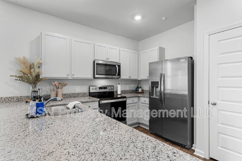 Recently built 4 bedroom home! property image