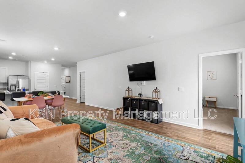 Recently built 4 bedroom home! property image