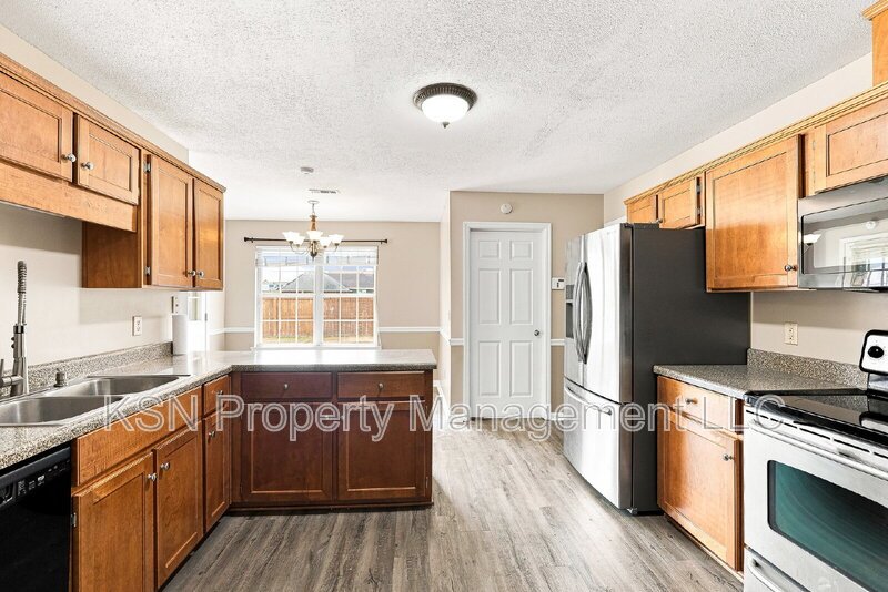 Coming soon! 3 bedroom 2 bath property in Midway property image