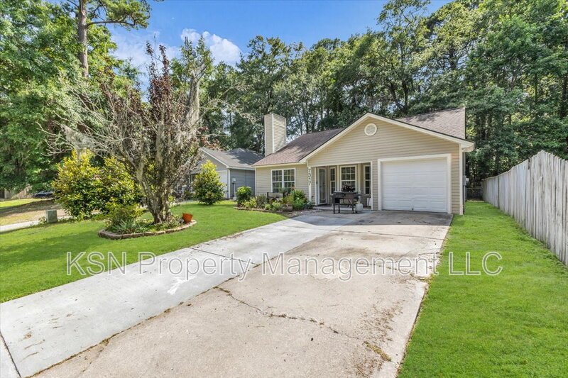 Three bedroom home with a great location and a fenced yard. property image