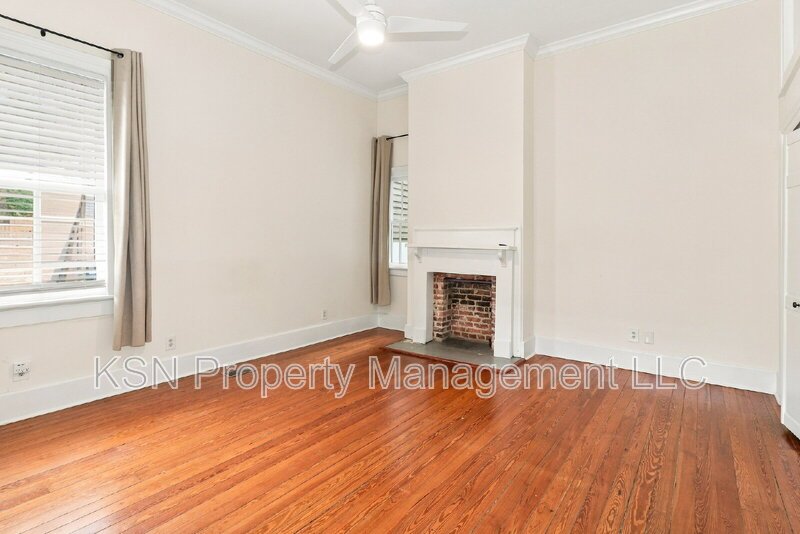 Lovely parlor level condo close to Forsyth Park property image