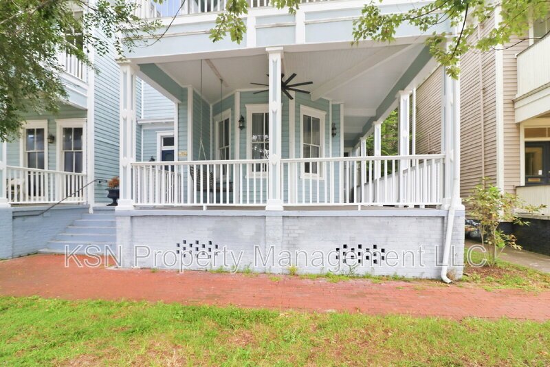 Lovely parlor level condo close to Forsyth Park property image