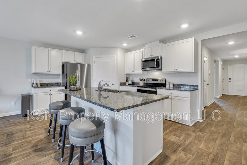 Furnished 4 bedroom executive rental in Bloomingdale. property image