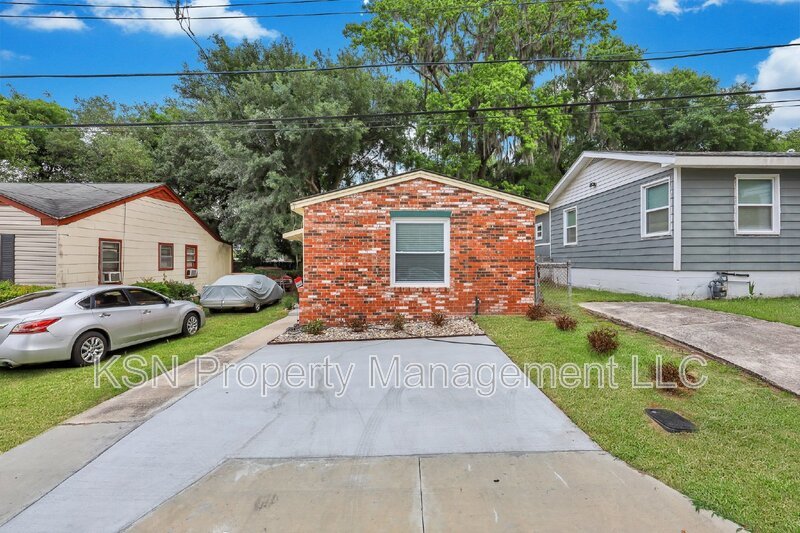 Charming 2-Bedroom Home in Savannah with Modern Amenities and Cozy Appeal! property image