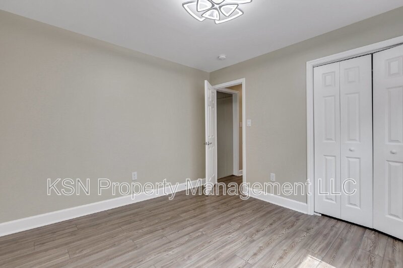Charming 2-Bedroom Home in Savannah with Modern Amenities and Cozy Appeal! property image
