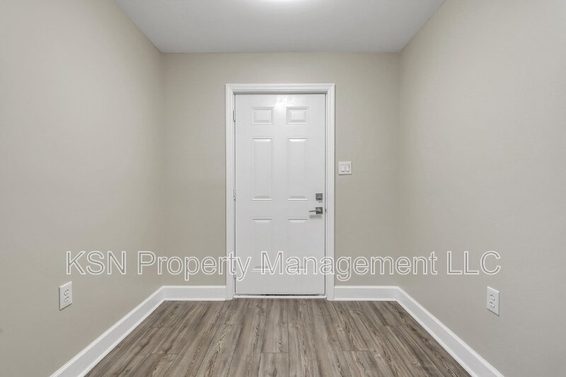 Charming 2-Bedroom Home in Savannah with Modern Amenities and Cozy Appeal! property image