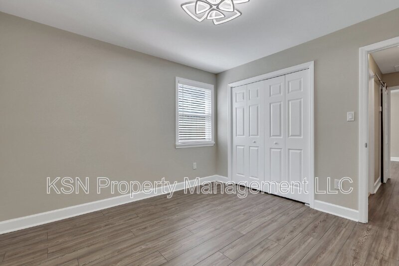 Charming 2-Bedroom Home in Savannah with Modern Amenities and Cozy Appeal! property image