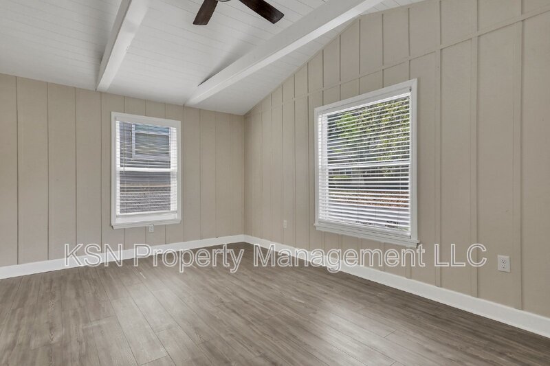 Charming 2-Bedroom Home in Savannah with Modern Amenities and Cozy Appeal! property image