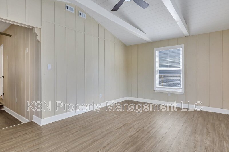 Charming 2-Bedroom Home in Savannah with Modern Amenities and Cozy Appeal! property image
