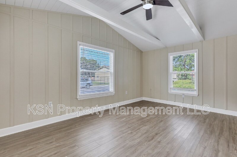 Charming 2-Bedroom Home in Savannah with Modern Amenities and Cozy Appeal! property image