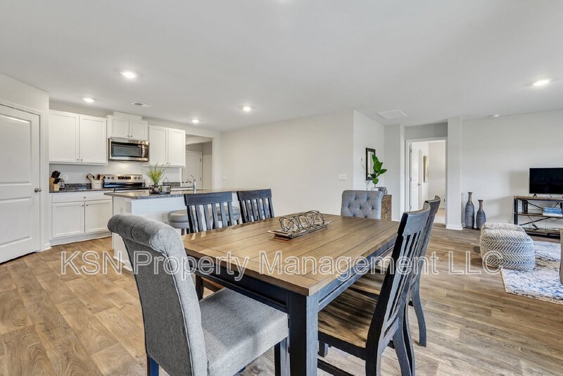Furnished 4 bedroom executive rental in Bloomingdale. property image