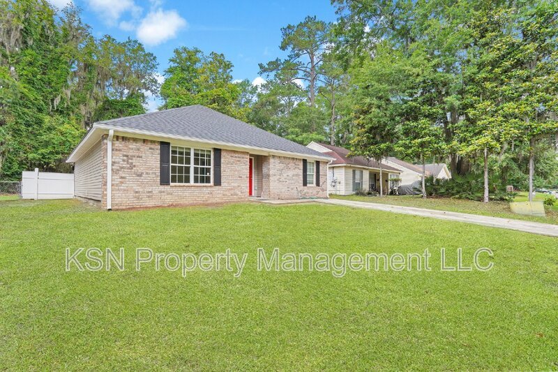 3-Bed, 2-Bath Home on Leghorn Street in Savannah! property image