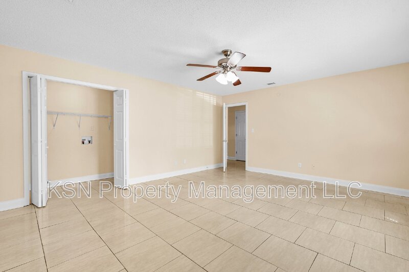 3-Bed, 2-Bath Home on Leghorn Street in Savannah! property image