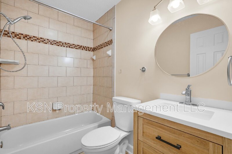 3-Bed, 2-Bath Home on Leghorn Street in Savannah! property image