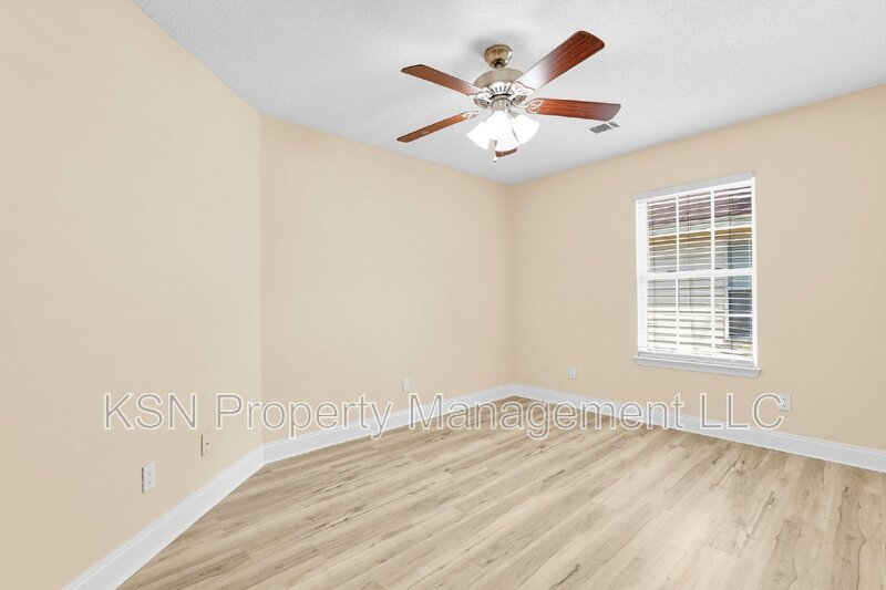 3-Bed, 2-Bath Home on Leghorn Street in Savannah! property image