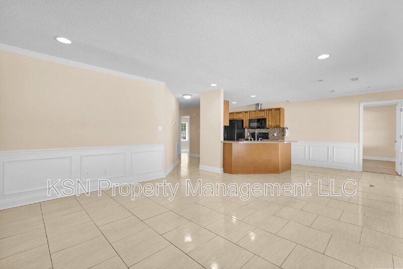 3-Bed, 2-Bath Home on Leghorn Street in Savannah! property image