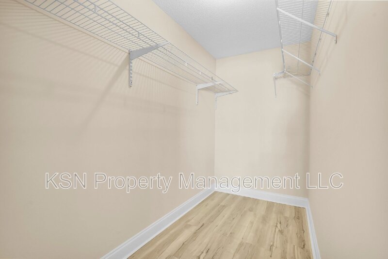 3-Bed, 2-Bath Home on Leghorn Street in Savannah! property image