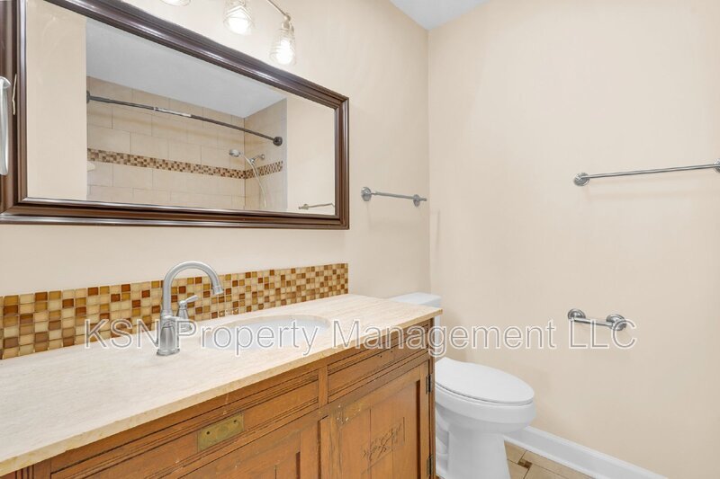 3-Bed, 2-Bath Home on Leghorn Street in Savannah! property image