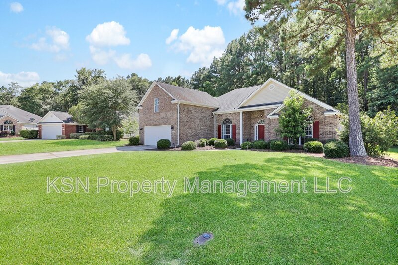 Beautiful and spacious home in Pooler. Available September property image