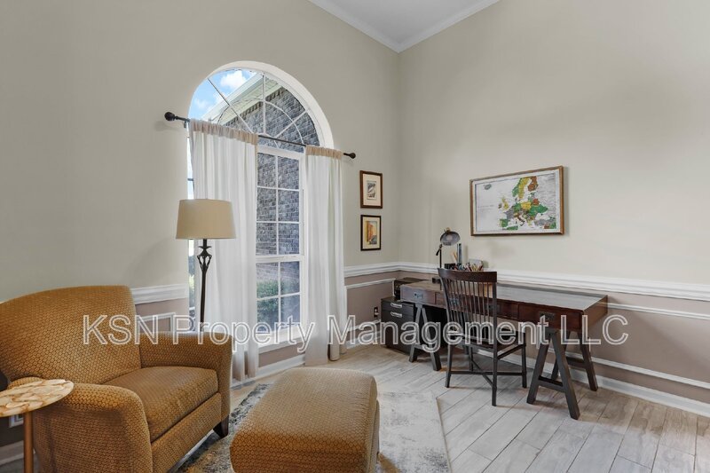 Beautiful and spacious home in Pooler. Available September property image