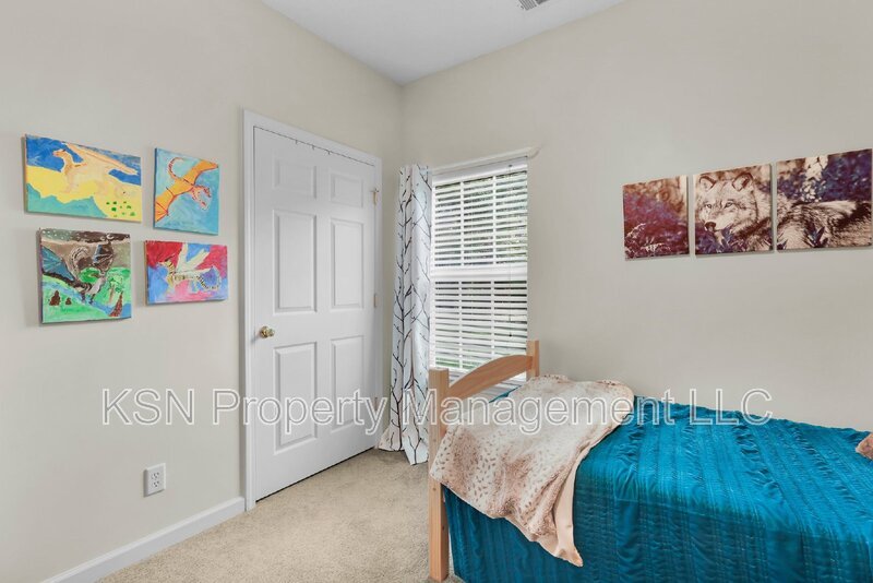 Beautiful and spacious home in Pooler. Available September property image